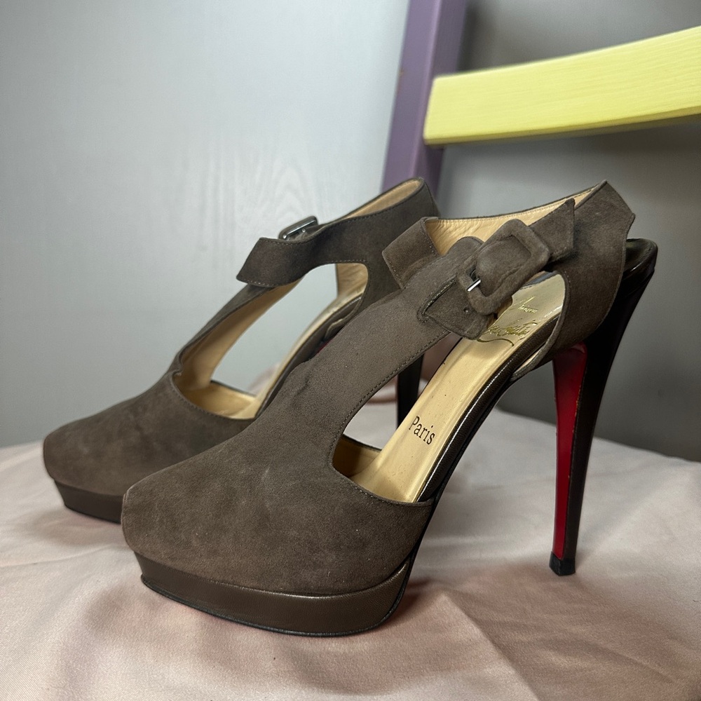 Christian Louboutin Orlan Platform Suede T-Strap Heels 37.5